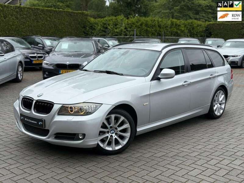 Grijs Gebruikt 2010 BMW 318 Stationwagen | € 7.950 (Iets duurder) - Afbeelding 1/4