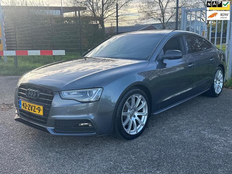 Grijs Gebruikt 2013 Audi A5 Hatchback | € 12.900 (Iets duurder) - Afbeelding 1/4