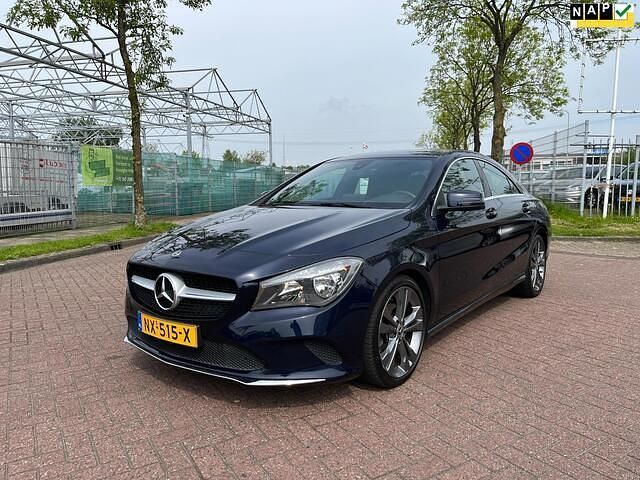 Blauw Gebruikt 2017 Mercedes CLA180 Sedan | € 10.950 (Goede deal) - Afbeelding 1/4