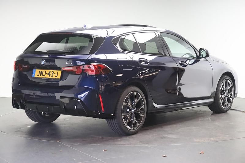 Occasion BMW 120 Comfort Edition 156 PK (114 kW) 2025 Blauw Hatchback