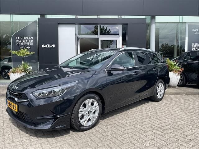 Zwart Gebruikt 2022 Kia Ceed Sportswagon Stationwagen | € 22.950 - Afbeelding 1/4