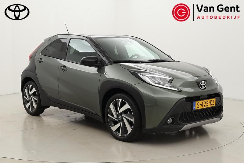 Groen Gebruikt 2023 Toyota Aygo X Envy SUV | € 18.400 - Afbeelding 1/4