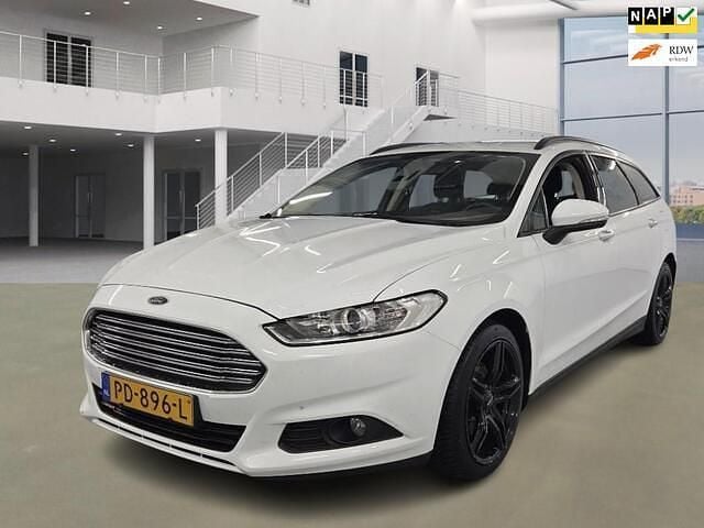Wit Gebruikt 2017 Ford Mondeo Trend Stationwagen | € 6.800 (Super prijs) - Afbeelding 1/4