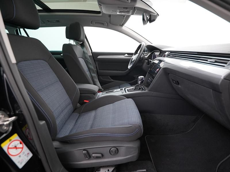 Occasion VW Passat GTE 157 PK (115 kW) 2021 Deep black pearl effect (2t2t) Stationwagen