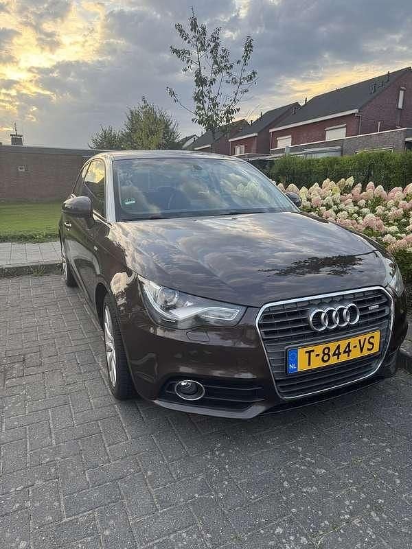 Bruin Gebruikt 2013 Audi A1 Proline Hatchback | € 7.250 (Super prijs) - Afbeelding 1/4