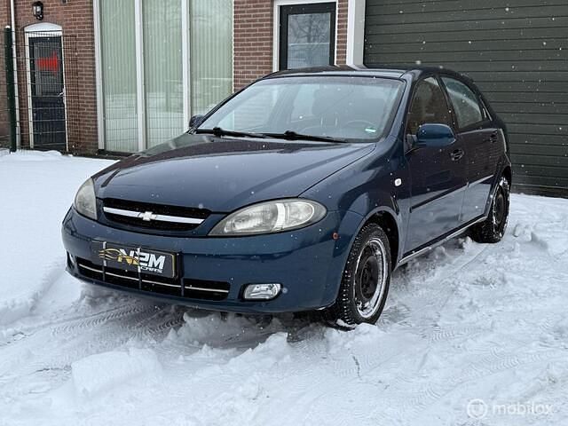 Blauw Occasion 2009 Chevrolet Lacetti Hatchback | € 990 - Afbeelding 1/4