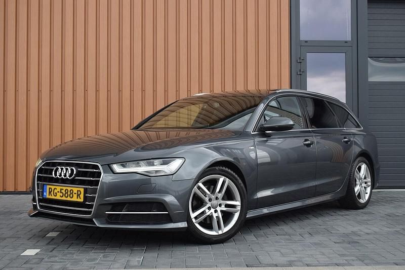 Grijs Gebruikt 2017 Audi A6 S-Line Stationwagen | € 23.950 (Duur) - Afbeelding 1/4