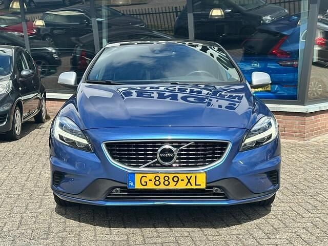 Blauw Gebruikt 2019 Volvo V40 Stationwagen | € 17.950 (Eerlijke prijs) - Afbeelding 1/4