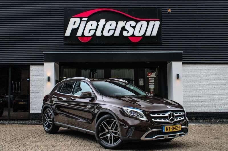 Bruin Gebruikt 2017 Mercedes GLA200 SUV | € 15.999 (Eerlijke prijs) - Afbeelding 1/4