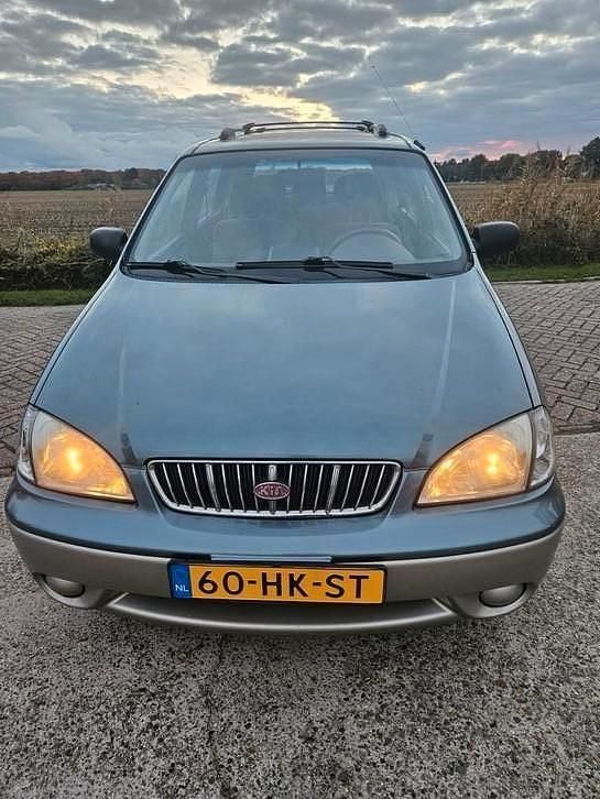 Gebruikt 2001 Kia Carens 2 MPV | € 1.050 - Afbeelding 1/4