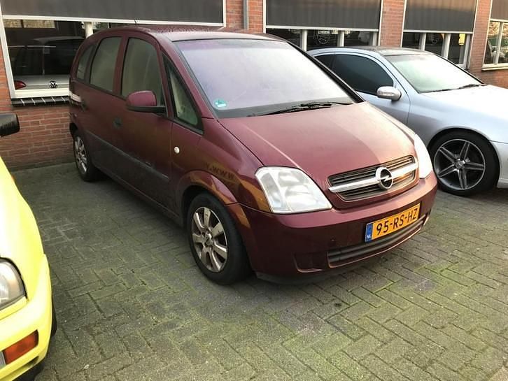 Occasion Opel Meriva 101 PK (74 kW) 2005 Rood MPV