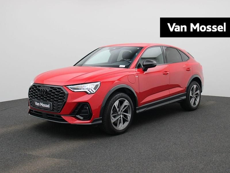 Rood Gebruikt 2024 Audi Q3 Sportback S-Line SUV | € 48.700 (Goede deal) - Afbeelding 1/4