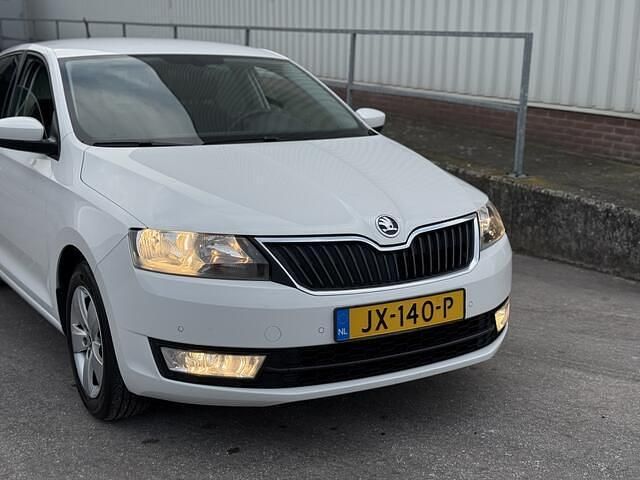 Occasion Skoda Rapid Joy 90 PK (66 kW) 2017 Wit Hatchback