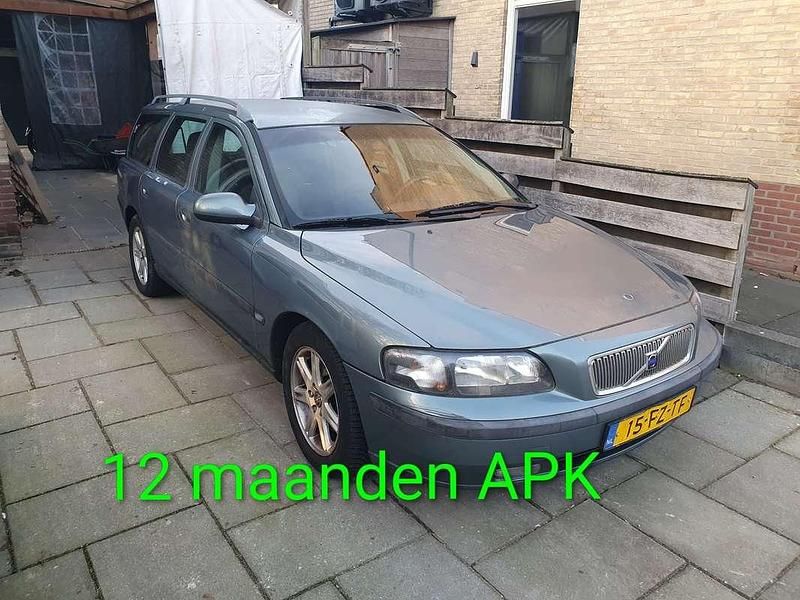 Groen Occasion 2000 Volvo V70 Comfort Stationwagen | € 1.200 (Goede deal) - Afbeelding 1/4