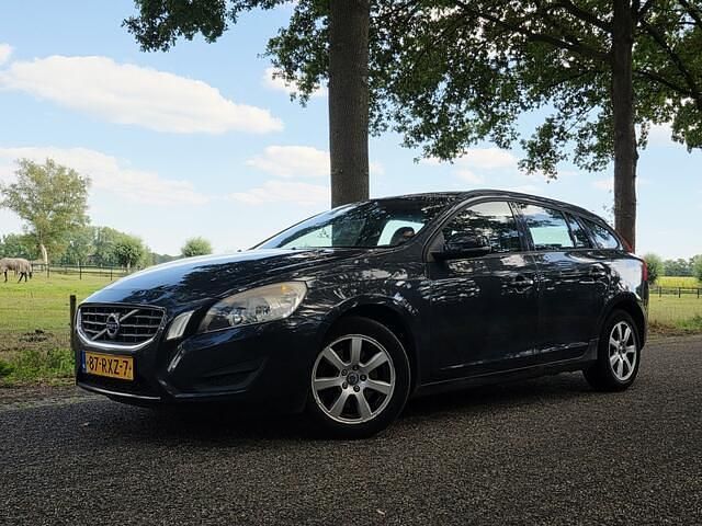 Grijs Gebruikt 2011 Volvo V60 Kinetic Stationwagen | € 3.799 (Goede deal) - Afbeelding 1/4