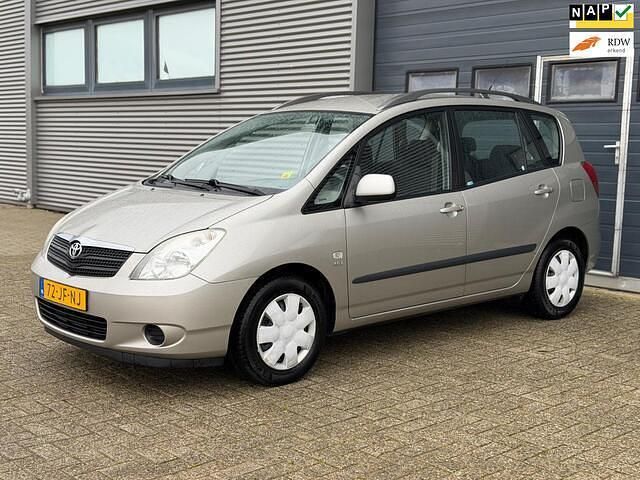 Grijs Occasion 2002 Toyota Corolla Verso Terra MPV | € 1.999 (Eerlijke prijs) - Afbeelding 1/4