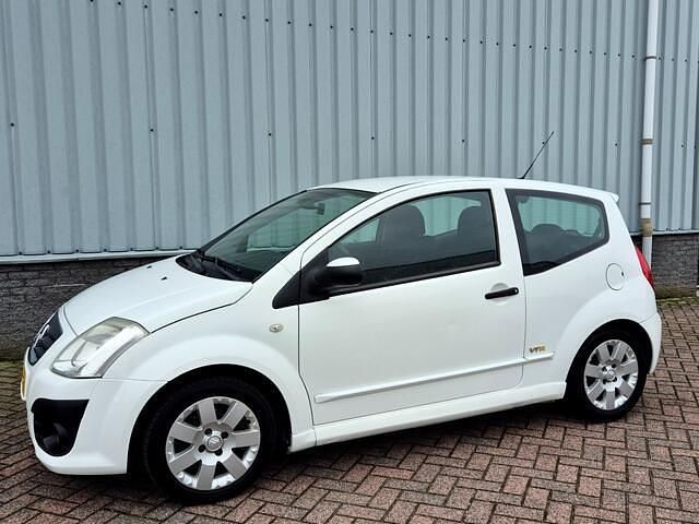 Wit Occasion 2008 Citroën C2 VTR Sport Hatchback | € 1.895 (Iets duurder) - Afbeelding 1/4