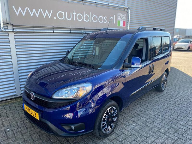 Blauw Gebruikt 2017 Fiat Doblò Easy MPV | € 18.950 (Eerlijke prijs) - Afbeelding 1/4