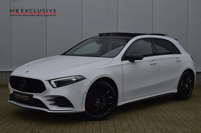 Wit Gebruikt 2020 Mercedes A250 AMG Hatchback | € 29.990 (Eerlijke prijs) - Afbeelding 1/4