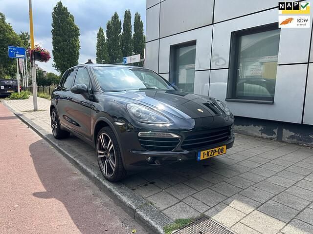Zwart Gebruikt 2013 Porsche Cayenne SUV | € 16.500 (Eerlijke prijs) - Afbeelding 1/4