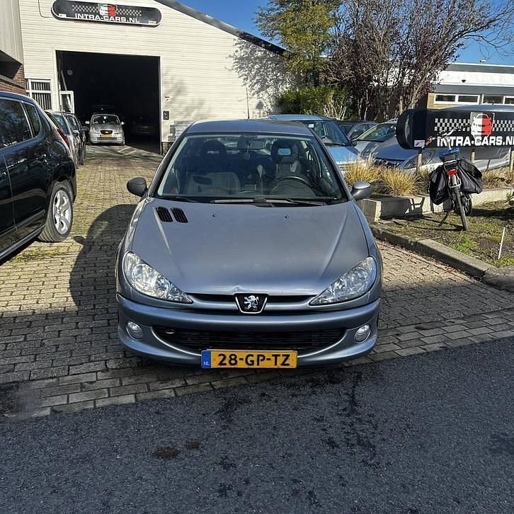 Occasion Peugeot 206 109 PK (80 kW) 2001
