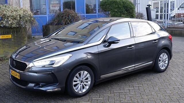 Occasion Citroën DS5 Business Class 120 PK (88 kW) 2015 Grijs (metallic) Hatchback