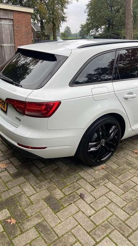 Wit Gebruikt 2018 Audi A4 Design Stationwagen | € 16.500 (Super prijs) - Afbeelding 1/4
