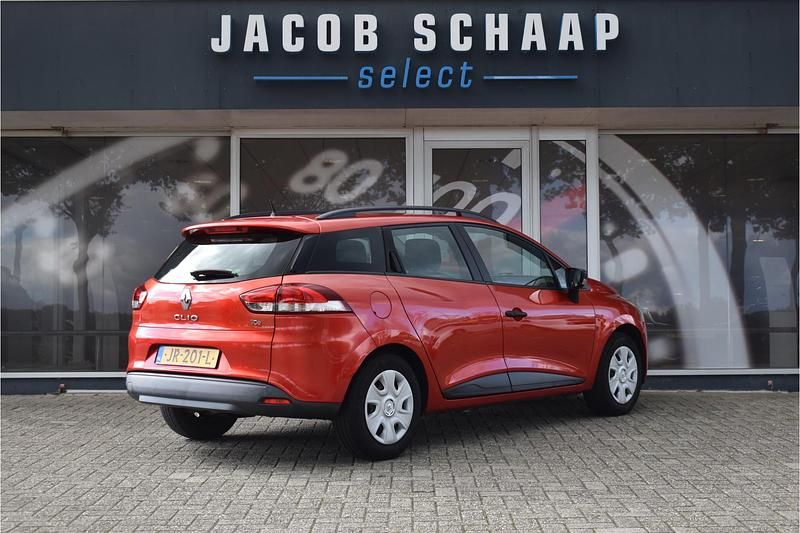 Occasion Renault Clio GrandTour Authentique 90 PK (66 kW) 2016 Rood Stationwagen