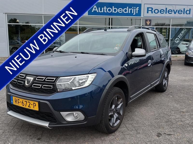 Blauw Gebruikt 2017 Dacia Logan MCV Stepway MPV | € 12.750 (Eerlijke prijs) - Afbeelding 1/3