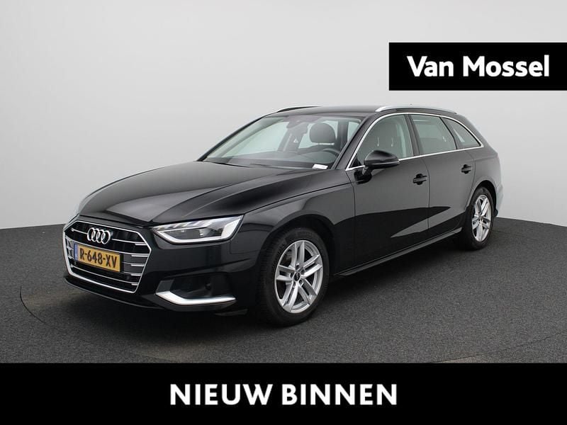 Zwart Gebruikt 2022 Audi A4 Advanced Stationwagen | € 29.900 (Eerlijke prijs) - Afbeelding 1/4