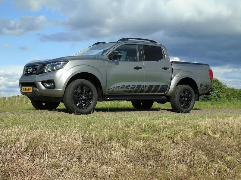 Grijs Gebruikt 2021 Nissan Navara N-Guard Pickup | € 25.650 (Goede deal) - Afbeelding 1/4