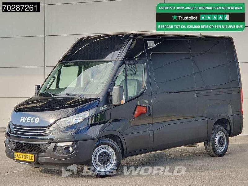 Zwart Gebruikt 2019 Iveco Daily Van | € 16.400 (Super prijs) - Afbeelding 1/3