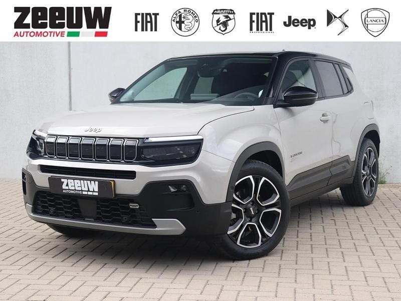 Grijs, metallic lak Gebruikt 2024 Jeep Avenger EV Summit SUV | € 35.900 (Eerlijke prijs) - Afbeelding 1/4