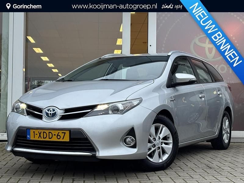 Grijs Occasion 2014 Toyota Auris Hybrid Stationwagen | € 9.450 (Goede deal) - Afbeelding 1/4