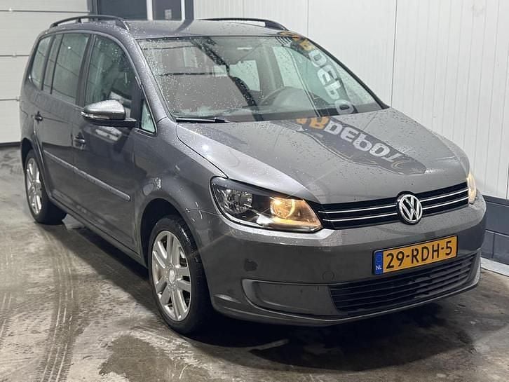 Occasion VW Touran Trendline 105 PK (77 kW) 2011 Grijs (metallic) MPV