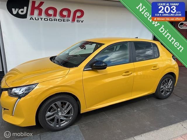 Geel, metallic lak Gebruikt 2022 Peugeot 208 Allure Hatchback | € 14.895 (Goede deal) - Afbeelding 1/4