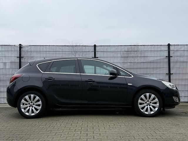 Occasion Opel Astra Cosmo 120 PK (88 kW) 2012 Zwart Hatchback