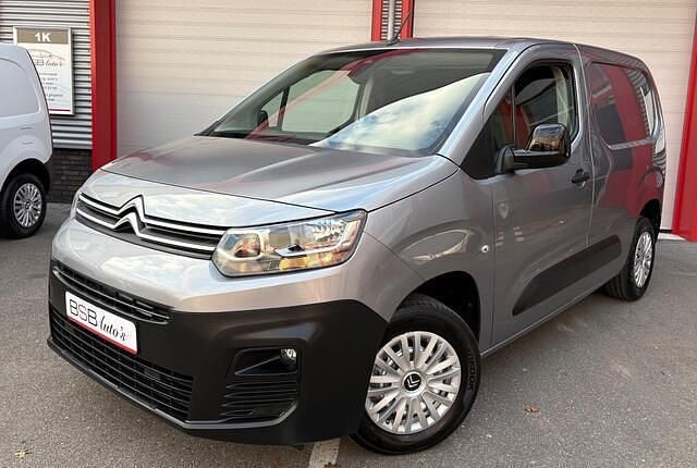 Grijs Occasion 2022 Citroën Berlingo PureTech MPV | € 11.495 - Afbeelding 1/4