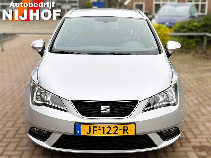 Grijs Occasion 2016 Seat Ibiza ST CONNECT Stationwagen | € 7.950 (Eerlijke prijs) - Afbeelding 1/4