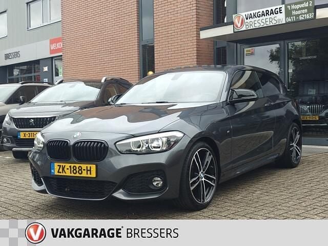 Grijs Gebruikt 2019 BMW 118 M Sport Hatchback | € 14.995 (Goede deal) - Afbeelding 1/4