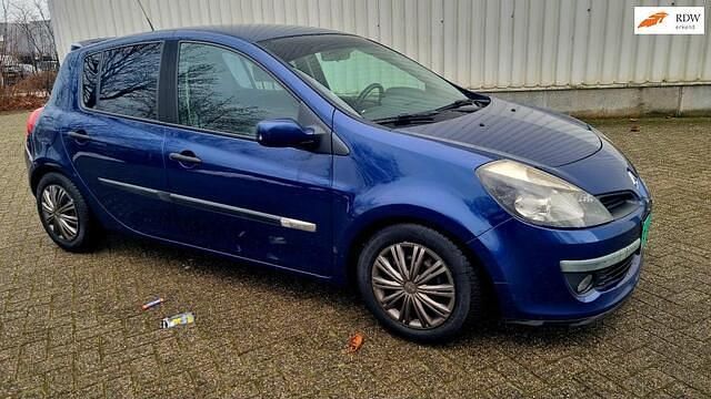 Blauw Occasion 2006 Renault Clio II Dynamique Hatchback | € 2.450 (Duur) - Afbeelding 1/4