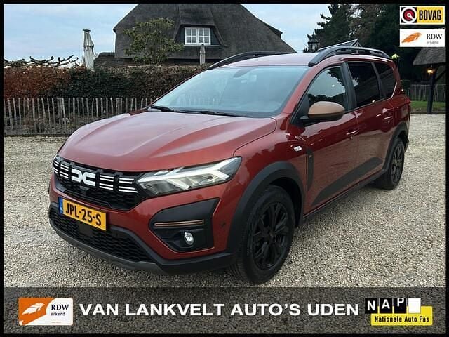 Bruin Gebruikt 2024 Dacia Jogger Extreme MPV | € 20.500 (Eerlijke prijs) - Afbeelding 1/4