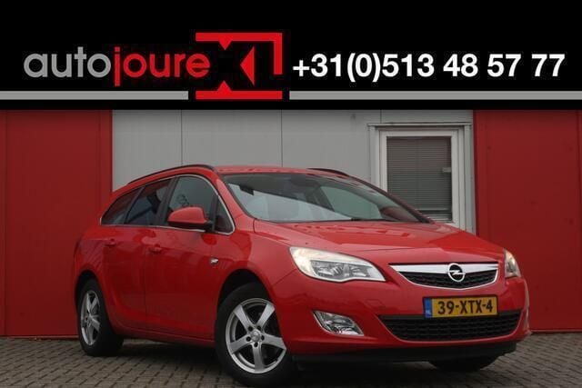 Rood Gebruikt 2012 Opel Astra Edition Stationwagen | € 2.999 (Goede deal) - Afbeelding 1/4