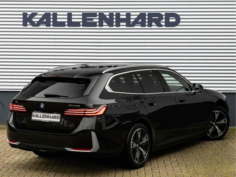 Occasion BMW i5 250 kW (341 PK) 2025 Zwart Stationwagen