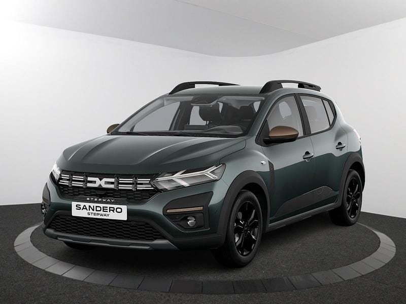 Cedar green (groen mica) Nieuw 2025 Dacia Sandero Extreme Hatchback | € 24.000 (Eerlijke prijs) - Afbeelding 1/4