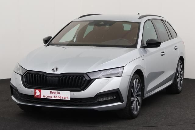Zilver Occasion 2021 Skoda Octavia Clever Stationwagen | € 24.995 (Iets duurder) - Afbeelding 1/4