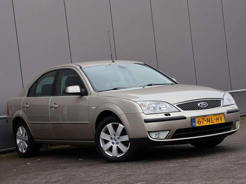 Occasion Ford Mondeo 125 PK (91 kW) 2003 Beige Hatchback