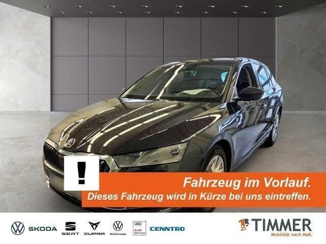 Zwart Gebruikt 2021 Skoda Octavia Style Stationwagen | € 29.692 (Eerlijke prijs) - Afbeelding 1/4