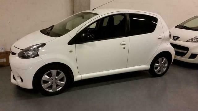 Occasion Toyota Aygo 68 PK (50 kW) 2012 Wit Hatchback