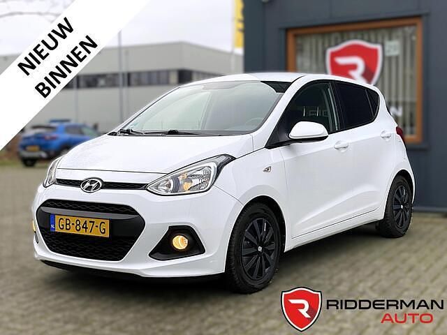 Wit Gebruikt 2015 Hyundai i10 Comfort Hatchback | € 5.750 (Goede deal) - Afbeelding 1/4
